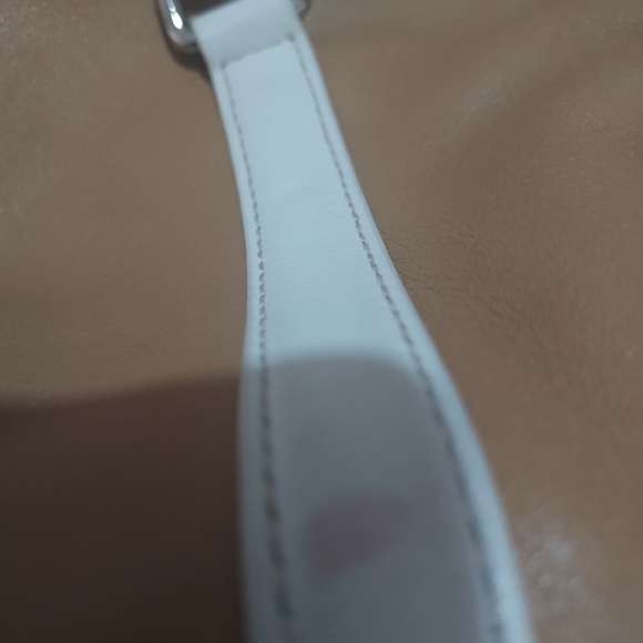 Coach tan handbag with white trim - Picture 8 of 9